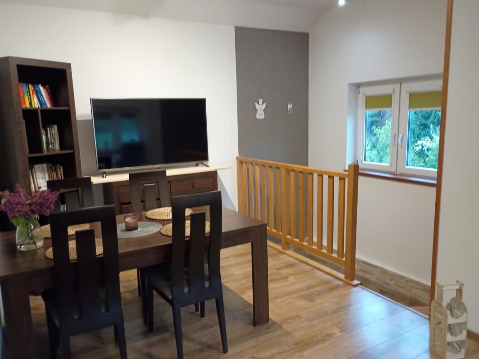 Apartament Pod Lasem Tenczynek Kültér fotó